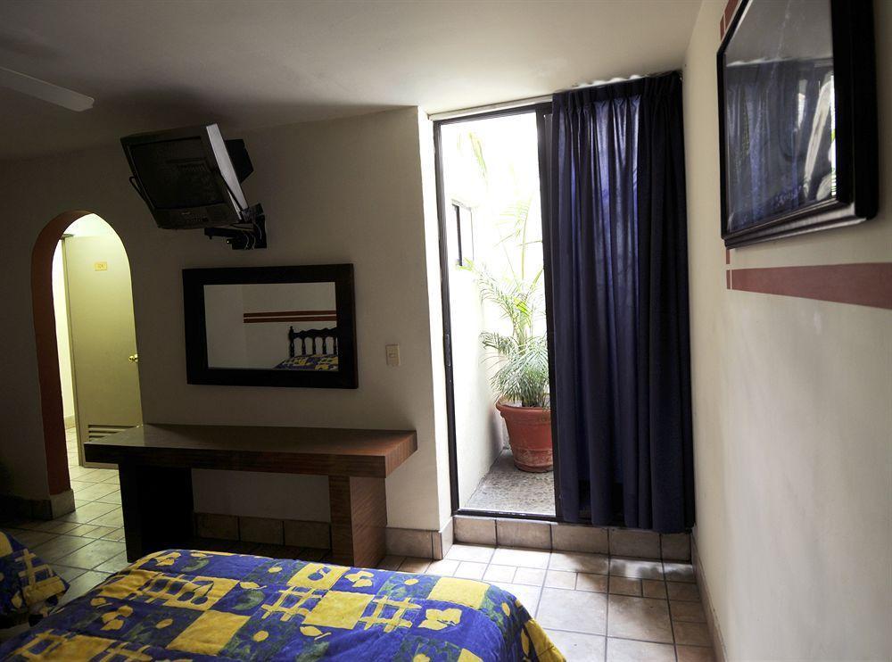 Hotel Arboledas Industrial Guadalajara Zewnętrze zdjęcie
